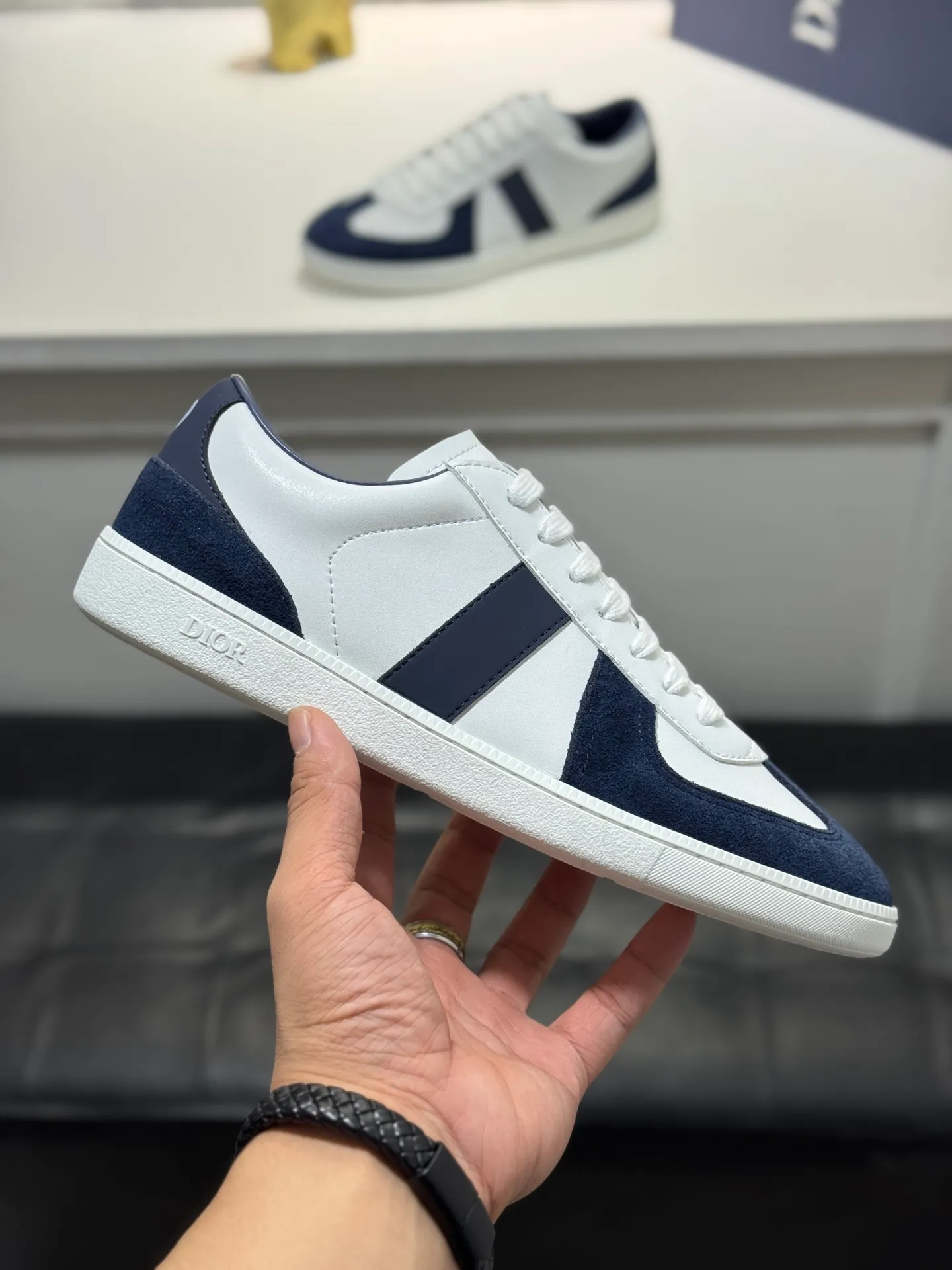Men's Men's Shoes💰380【New Style】🎠🎠Dior🔍Top Purchasing Agency🇮🇹Di's hot style super popular sneakers are synchronized with the new product counters. The uppers are original Italian imported cowhide, the logo graphics are perfectly reproduced with complex craftsmanship necessary for fashionistas, and the imported soft sheepskin lining is Sole: The original sole is specially provided by the original factory. The exclusive movable molded sole is super comfortable. The original factory follows the order. 🔍🔍Multiple colors are available. You can enter and exit the counter at will. Welcome to compare. A must-have for trendy men. Code number: 38-44 (45 customized